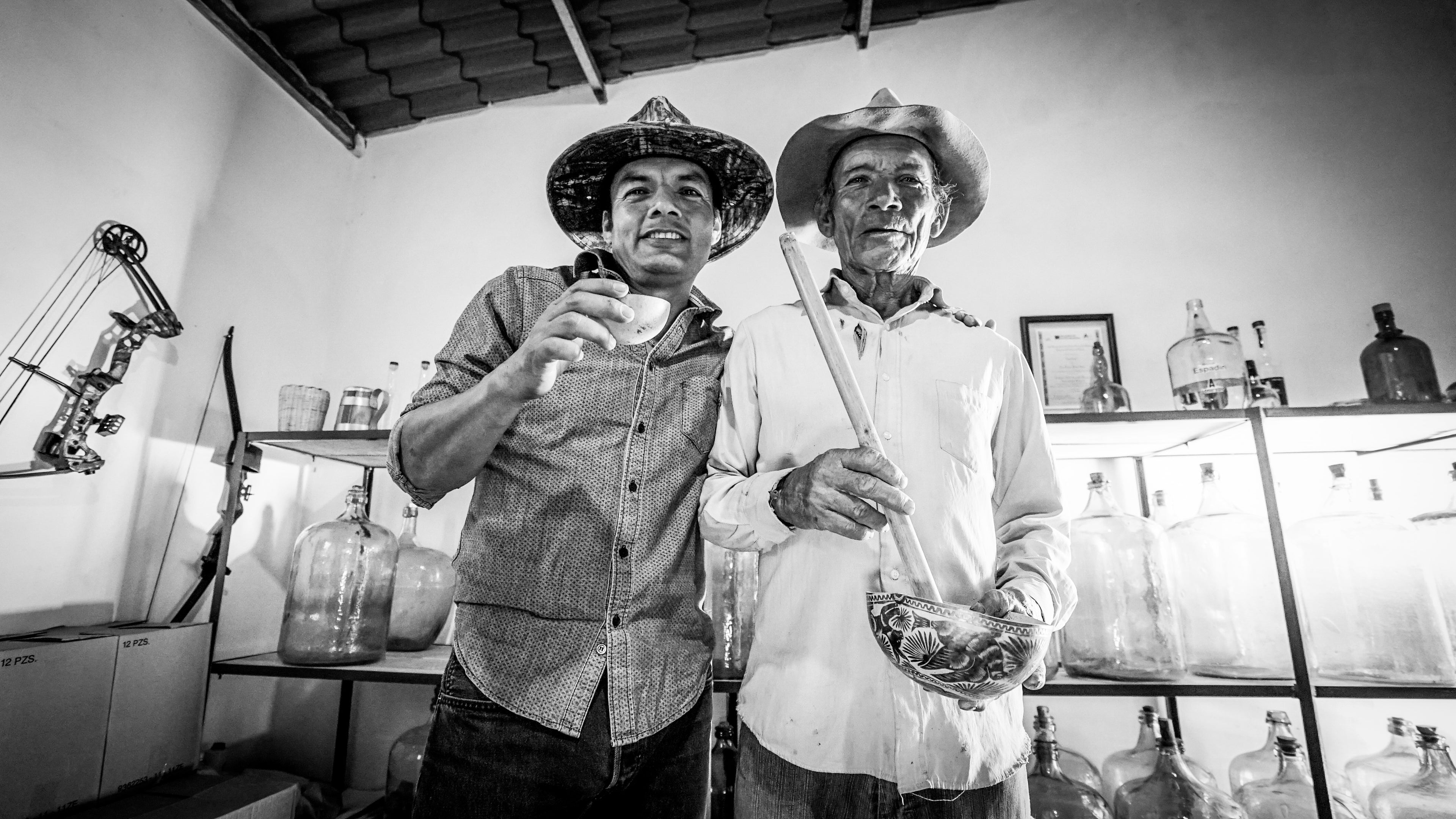 Mezcaleros Brena - Mezcal Artesanal Noble Coyote